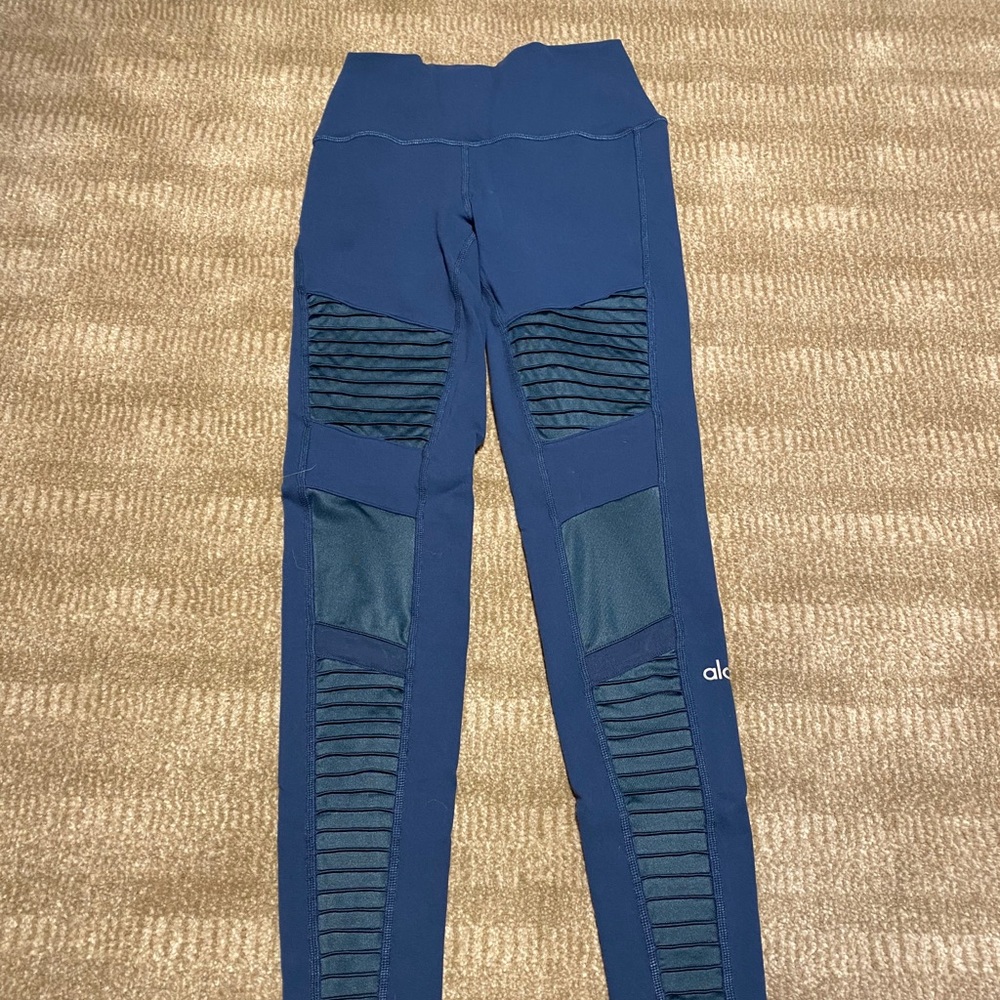 Alo Yoga Moto Leggings